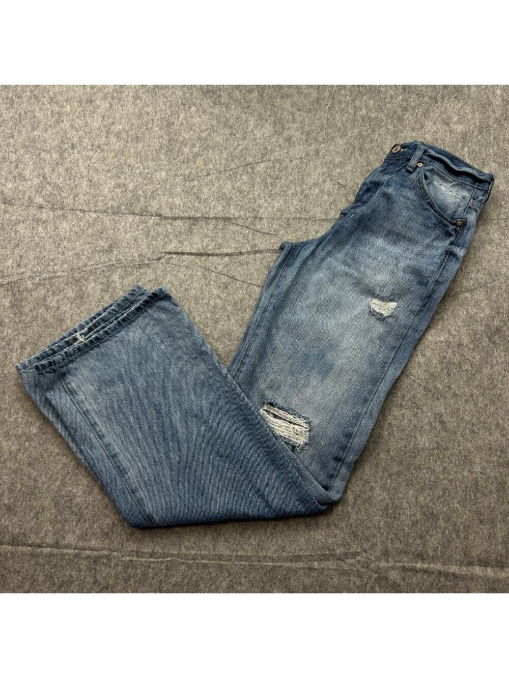 KanCan 90's Ultra High Rise Flare Jeans Women's Size 3 / 25 Distressed Denim